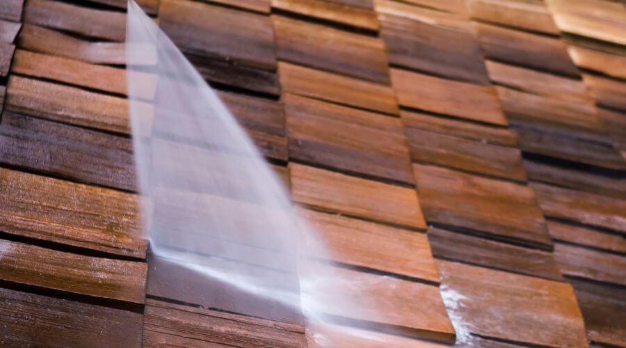 Professional gutter cleaning in Elkport, IA
